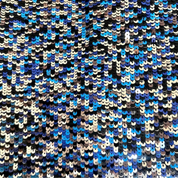 HAUTE HIPPIE Blue Multi Sequin Mini Skirt size XS - NWT! 💙🤍🩵 - Picture 2 of 5